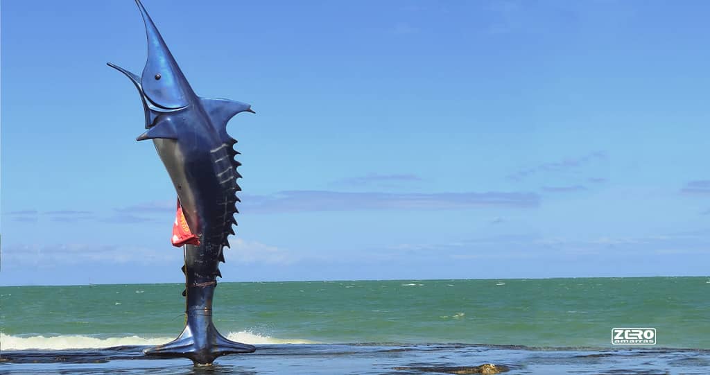 Monumento Marlim Azul, Praia do Morro - Guarapari, ES